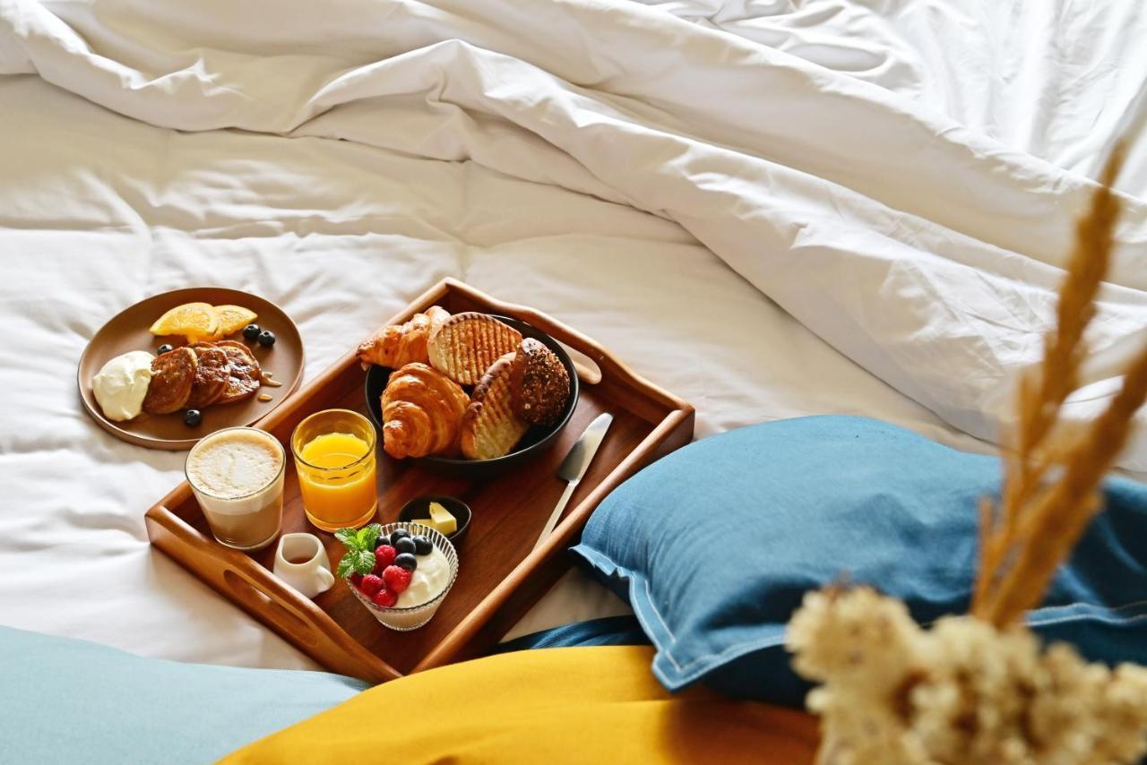 Coconut Lane Bangkok Hotel Екстериор снимка